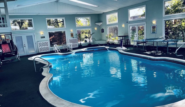 Waterfront,3 acre,8BR,Events,Lake Conroe Weddings,Ind pool,Pickleball
