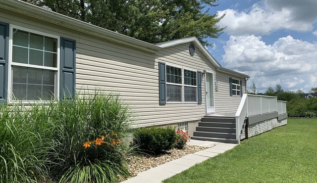Waterfront 3 Bedroom 2 Bath Home with DOCK!