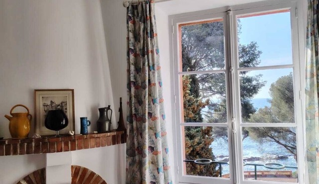 Waterfront 3-room apartment