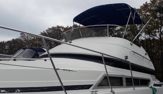 Waterfront 30´ Carver/Yatch rental Providence RI