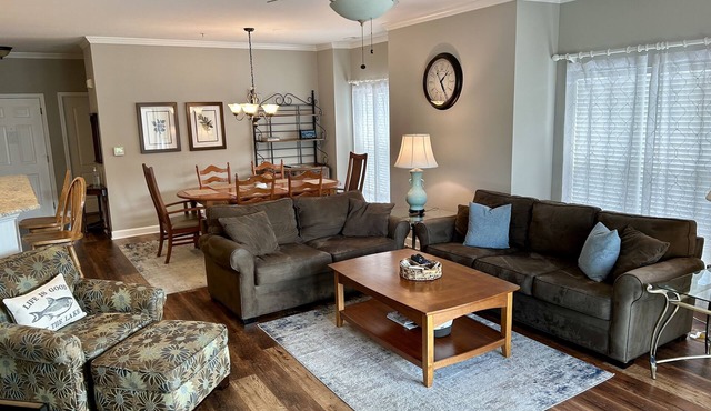 Waterfront 3BR Condo, 1st Floor, Pool and Tennis