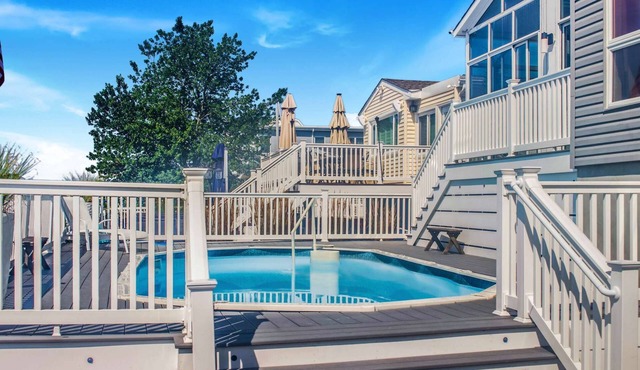 Waterfront 3BR Home in Brick w/Swimming Pool