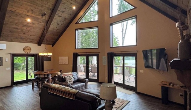 Waterfront 3BR Lodge on Corner Lake – Peaceful, Private, Perfect