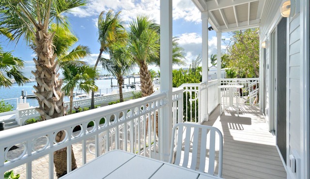 Waterfront 4-Bed, 4-Bath Condo at Bayfront Suites - CLEANING FEE INCLUDED