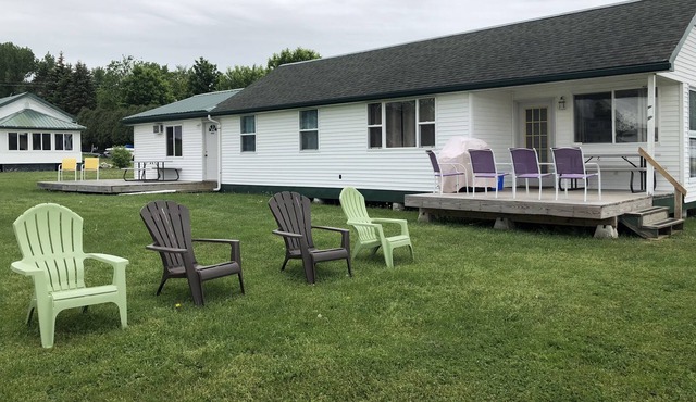 WATERFRONT 4 Bedrooms 2 Bath