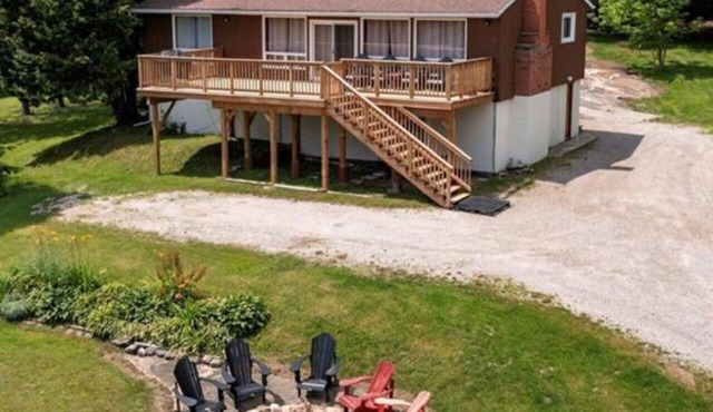 Waterfront 4 Season Home on Three Mile Lake. A Nature Lover's Paradise.