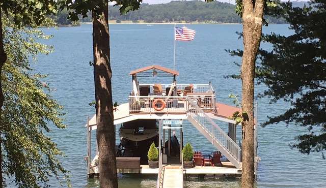 Waterfront, 4bd,3.5ba, Year-round Deep Water Double Deck Dock, Lrg 6 person Spa