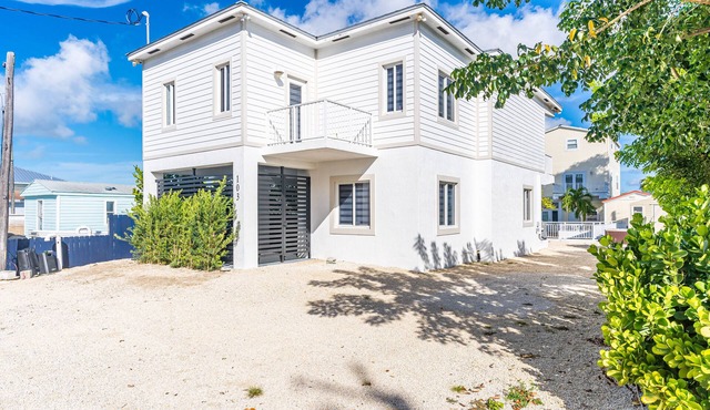 Waterfront, 4Br/3B Home, 5 min from John Pennekamp State Park