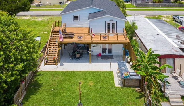 Waterfront 4BR 6+Crib 3BA+Study/Gm Rm Pool Kayak jetski