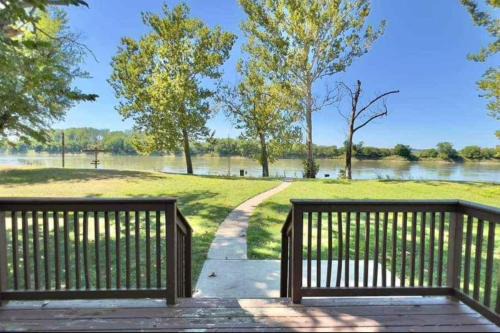 Waterfront 4BR House w Sunset View & Fenced Yard