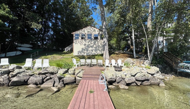 Waterfront 5-BDRM 2 Bath-Cottages with 2 Boat Docks-AC in Meredith-NO WAKE Zone