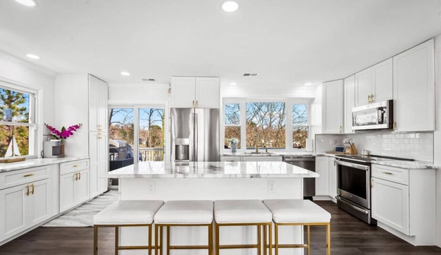 Waterfront 5 Bedroom Near BWI/Annapolis/Baltimore