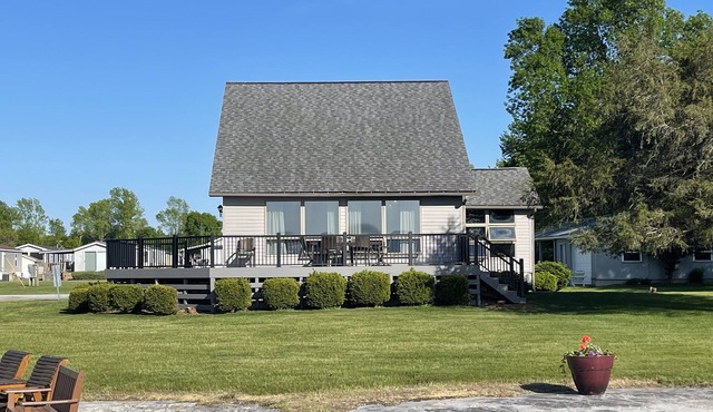 Waterfront - Amazing River View - Newly Renovated