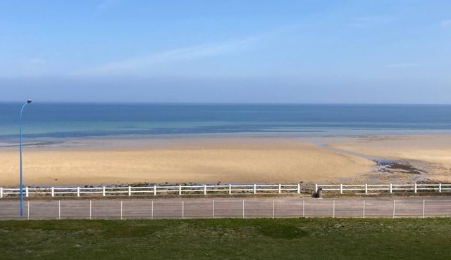 Waterfront apartment with breathtaking views!