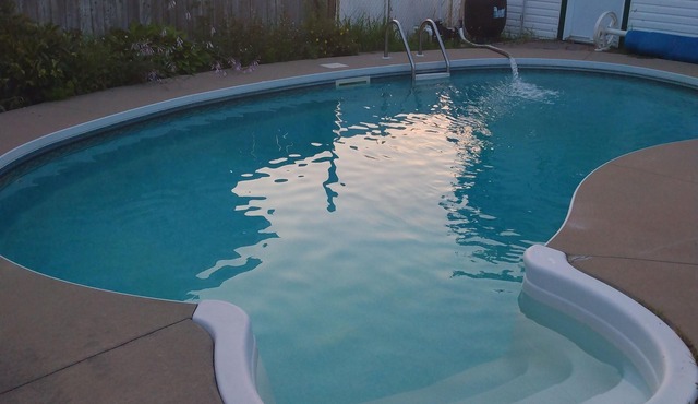 Waterfront apartment 10min to Ottawa