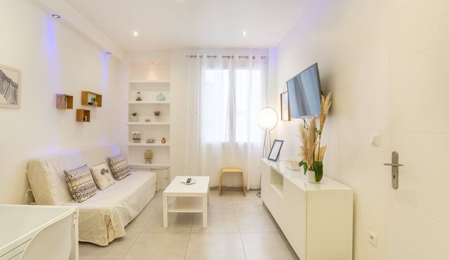 Waterfront Apartment Parking