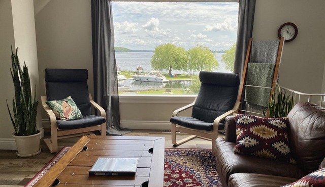 Waterfront Apartment on Historic Main St, Westport