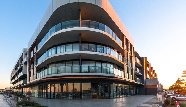 Waterfront Apt 221 Marina Quays