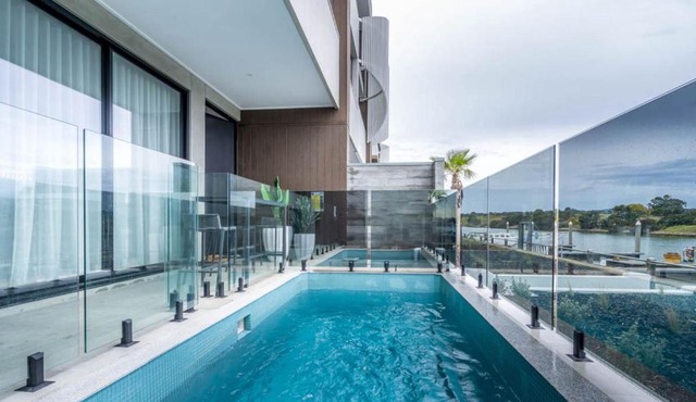 Waterfront at Martha Cove - Premium Poolside Luxury