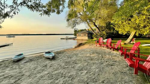 Waterfront, BBQ, Beach Balsam Lake Resort in Kawartha