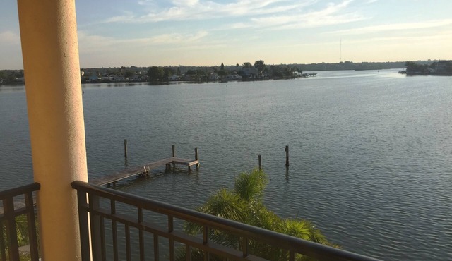 Waterfront Beach Townhouse: The best of the beach and the bay