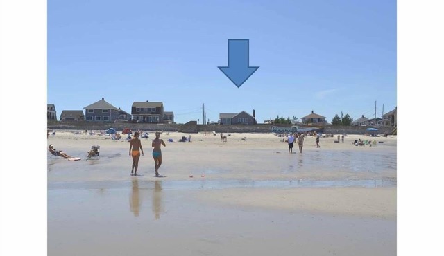 Waterfront Beach House with Amazing Views