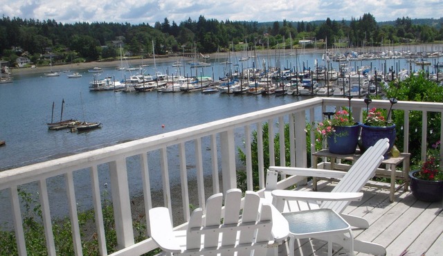 Waterfront Beachhouse: Best Island Location and View