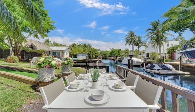 Waterfront Bliss. Hot Tub/Kayaks