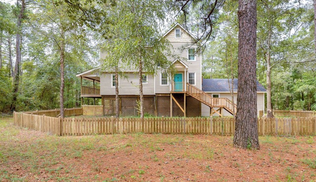 Waterfront Burgaw Vacation Rental w/Private Yard!