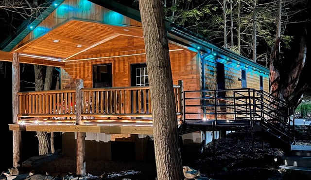 WATERFRONT CABIN PRIVATE BEACH HOT TUB FIRE RING FISH HIKE KAYAK