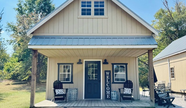 Waterfront Cabin Deep in Nature