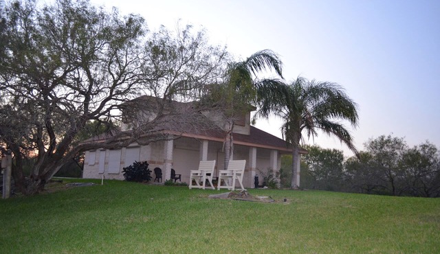 Waterfront Cabin on Laguna Salada (Baffin Bay) Riviera, Texas. Private, Seclude