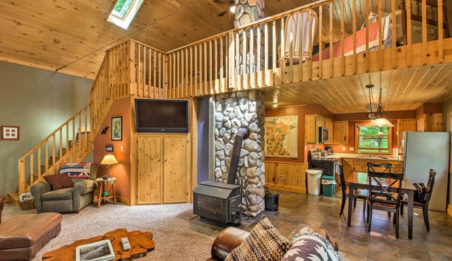 Waterfront Cabin on Trout Lake w/Private Dock!