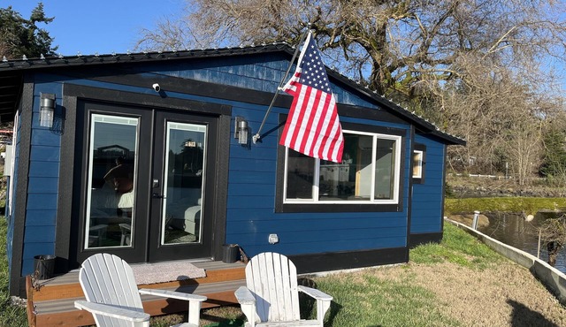 Waterfront Cabin Retreat