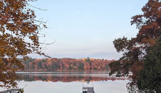 Waterfront Cabin, Siren, Clear Lake, Huge rec room, Additional unit downstairs