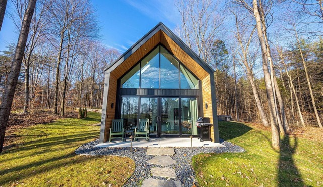 Waterfront Cabin w/Hot Tub + Fire Pit + Sauna near French Lick, IN