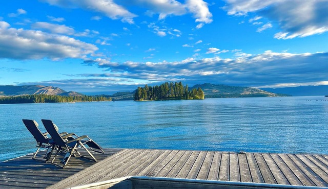 Waterfront cabin with wifi