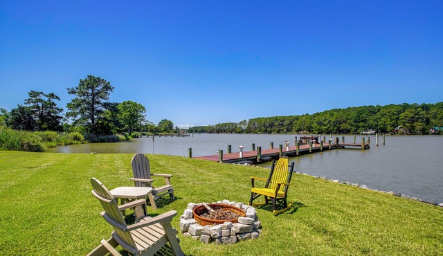 Waterfront Cambridge Home: Pool & Dock!