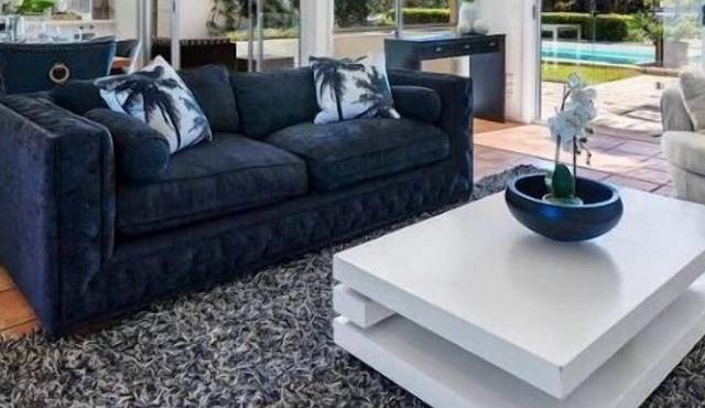 Waterfront Capri -Walk to cafes by Bnbbooking