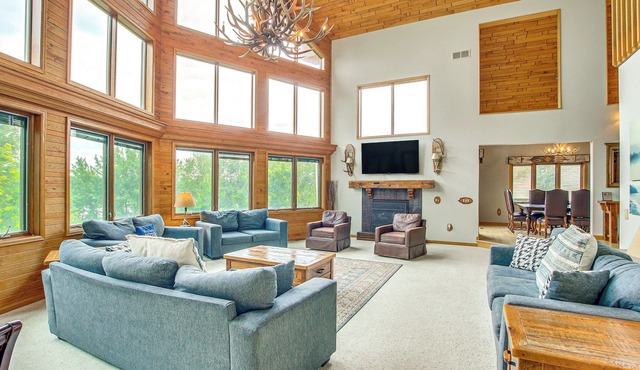 Waterfront Central Wisconsin Cabin w/Indoor Pool!