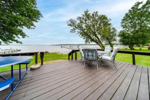 Waterfront Chautauqua Lake Home w/Deck & Grill!