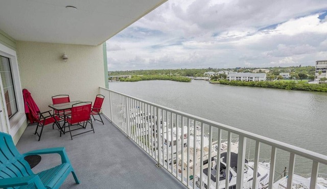 Waterfront Condo at Harbourside at Marker 33