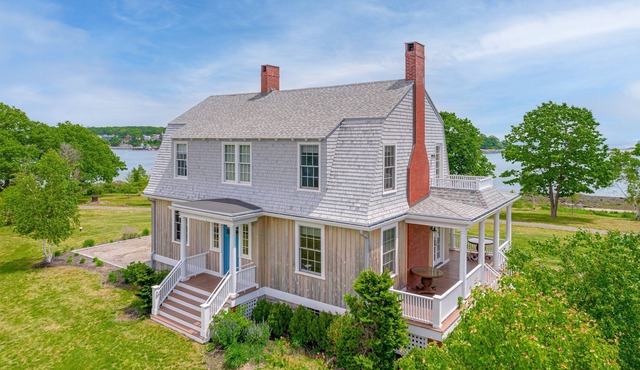 Waterfront Colonial - Best Views on the Island! by RedAwning