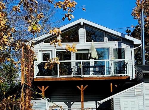 Waterfront Comfy Guesthouse, PEC