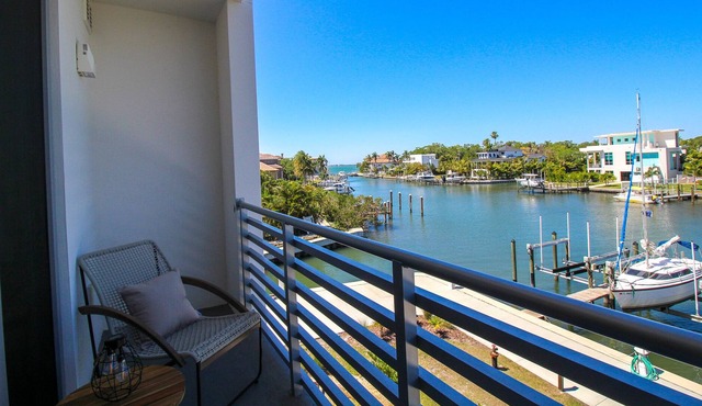 Waterfront, Community Pool, Sea La Vie