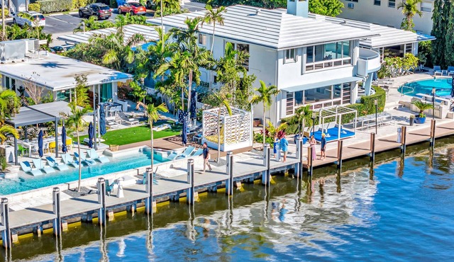 Waterfront Compound/2 Heated Pools/SaltAire & Lime Keys