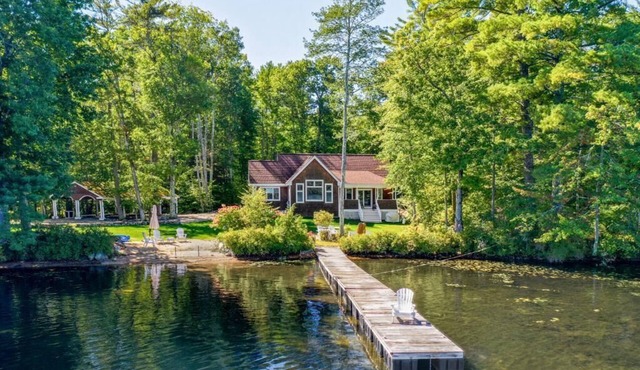 Waterfront Compound 2 Homes Sleeps 12 Lake Winnipesaukee Dock Dogs Considered