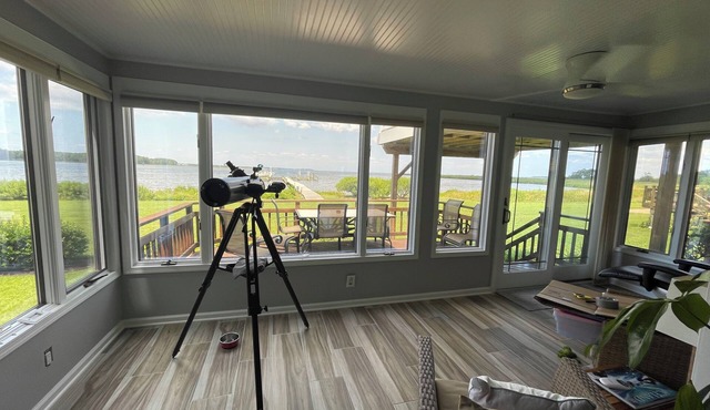 Waterfront condo. Completely renovated. Walk to Kent Island's best places