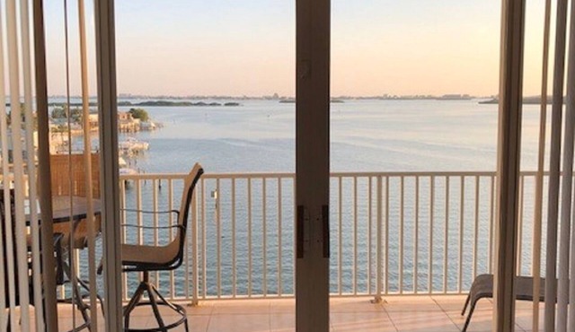 Waterfront Condo overlooks Bay, access to walking trails & minutes to beaches