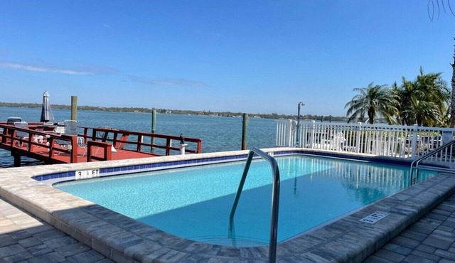 Waterfront Condo With Spectacular View